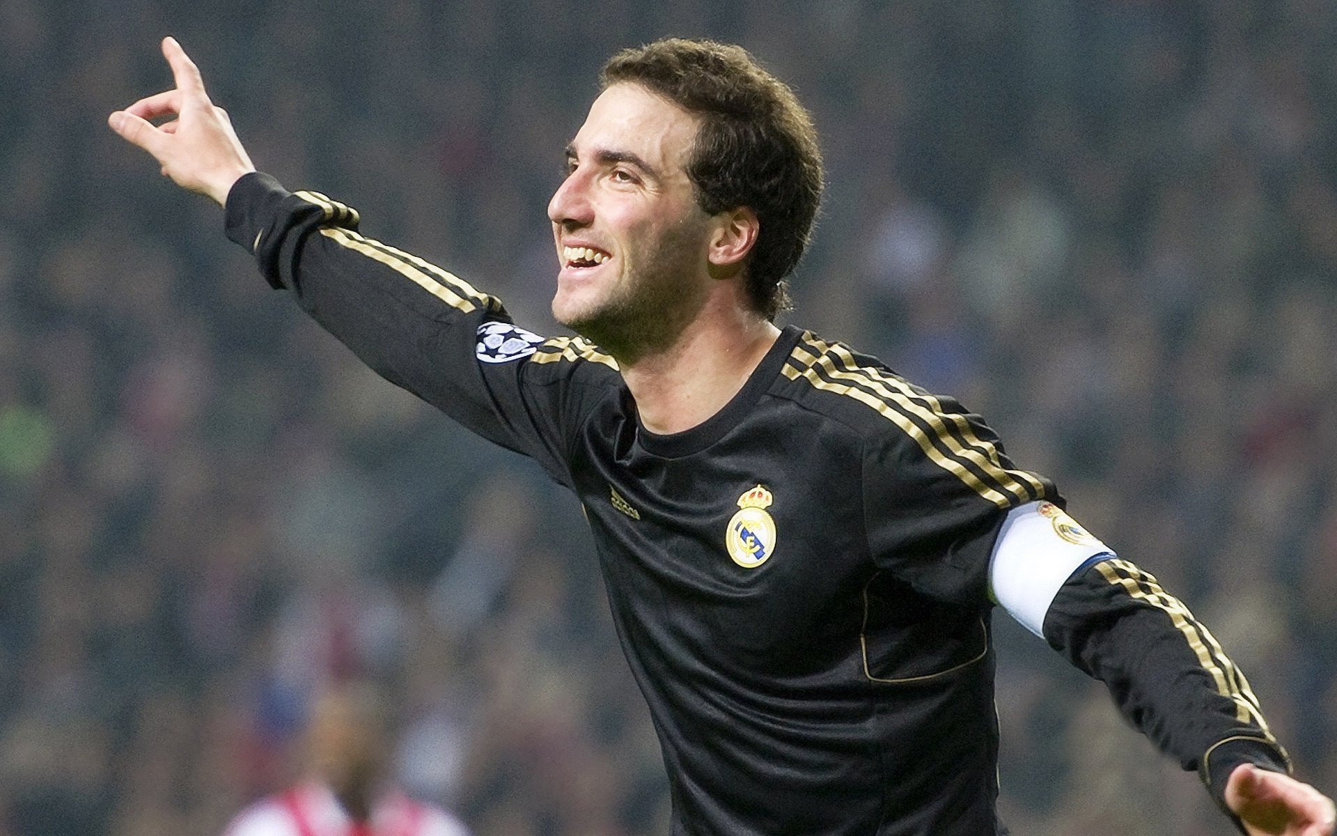 当跨界成为传奇，辽宁队带走魔术，爱德华兹在意甲赛场接管比赛